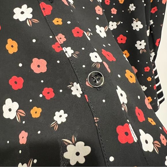 Cabi Women's Cheerful Blouse Sz. Large Floral Print and Striped Cuffs Style 3957 - Picture 7 of 13